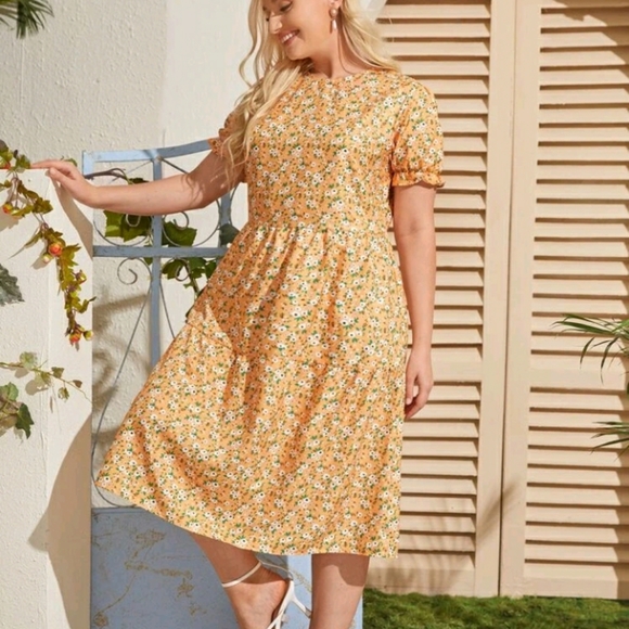 NWT Plus Tie Back Floral Dress - Picture 3 of 11